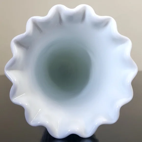 Vntg Fenton For L.E. Smith Hobnail White Milk Glass 8 3 /4" Crimped Edge Vase - Picture 11 of 14